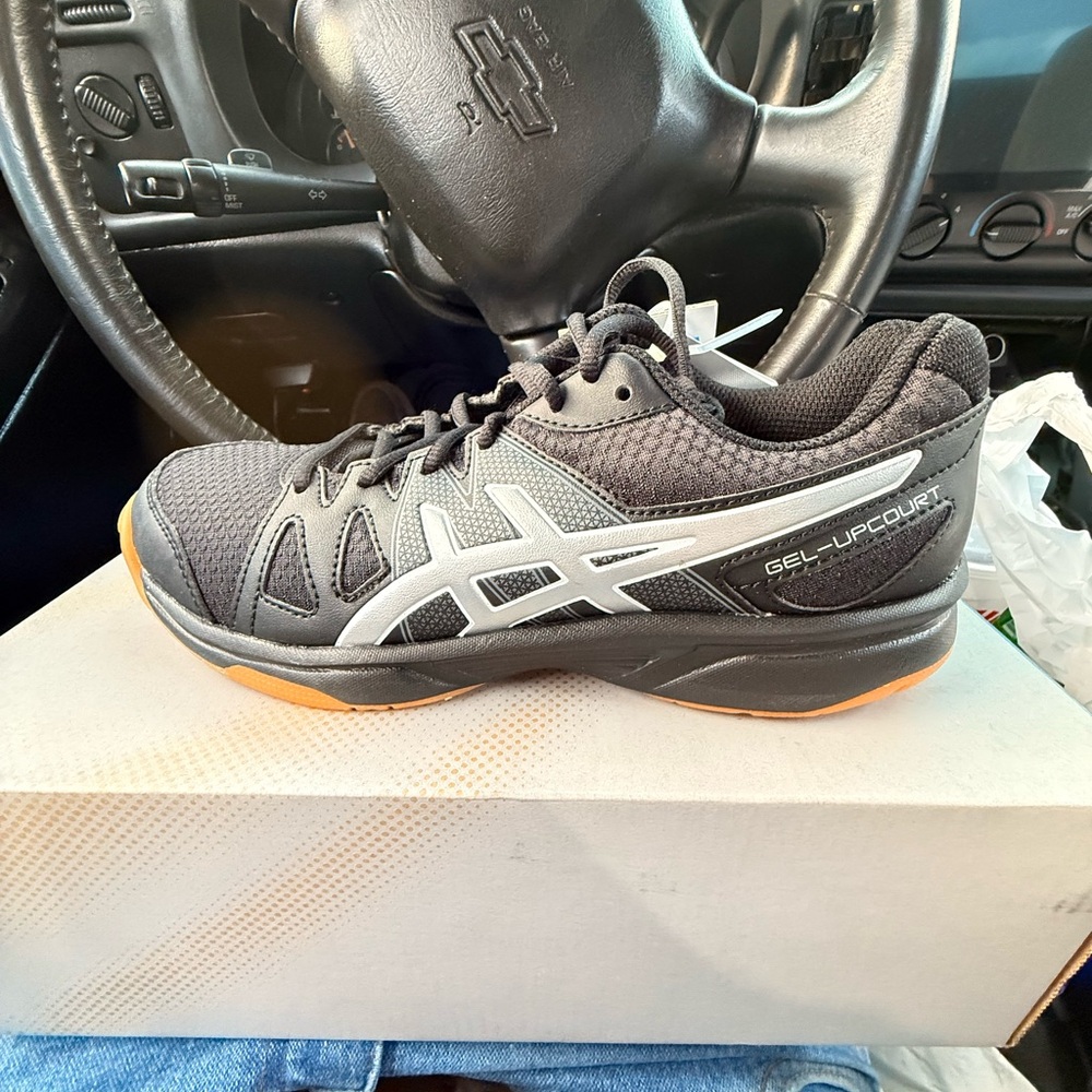 ASICS Black/Silver GEL-Upcourt Kids Indoor Court Shoes Box